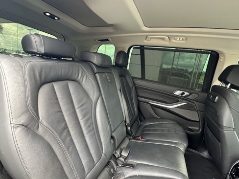 Used 2021 BMW X7 xDrive40i w/ Premium Package image 8