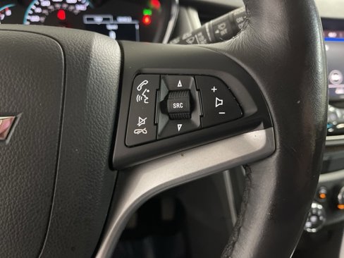 Used 2021 Chevrolet Trax LT w/ LT Convenience Package image 25