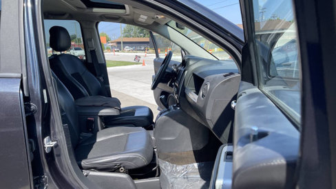 Used 2014 Jeep Compass Latitude w/ Sun/Sound Group image 17
