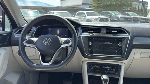 Used 2023 Volkswagen Tiguan SE image 7