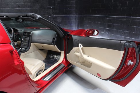 Used 2009 Chevrolet Corvette Coupe w/ Preferred Equipment Group image 29