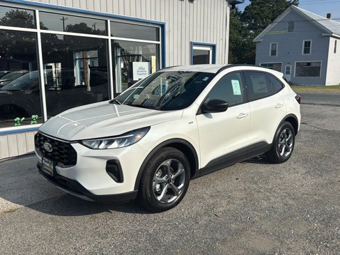 New 2025 Ford Escape ST-Line w/ Equipment Group 301A image 2