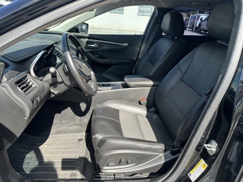 Used 2016 Chevrolet Impala LT w/ Convenience Package image 12