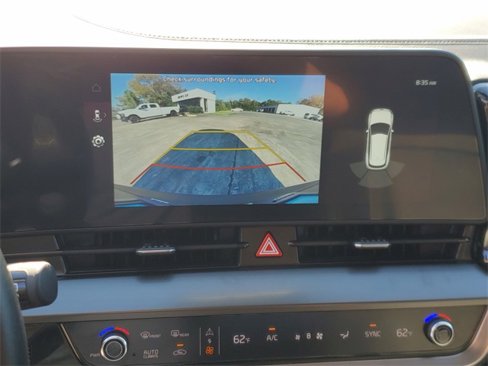 Used 2025 Kia Sportage EX image 24