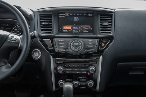 Used 2017 Nissan Pathfinder S image 18