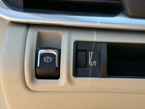 Used 2016 Cadillac XTS Luxury w/ Driver Awareness Package image 25