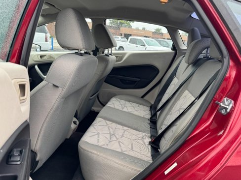 Used 2013 Ford Fiesta SE image 10