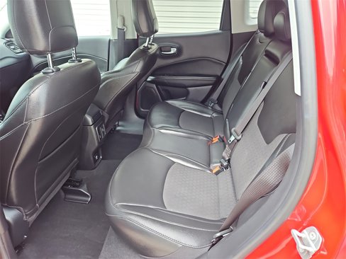 Used 2021 Jeep Compass Latitude image 29