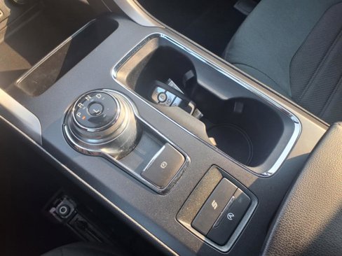 Used 2020 Ford Fusion SE image 21