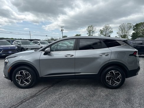Used 2023 Kia Sportage LX image 4