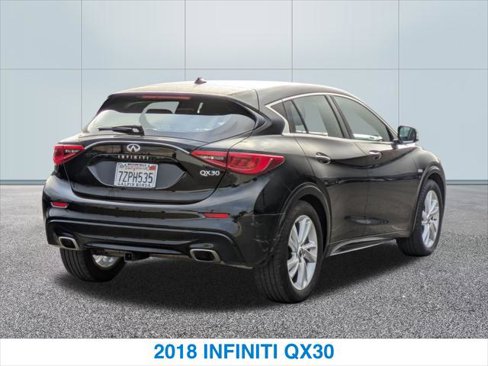 Used 2018 INFINITI QX30 image 7