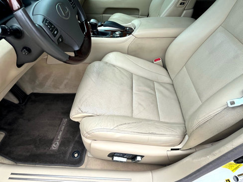 Used 2014 Lexus LS 460 image 29