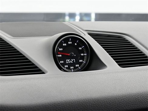 Certified 2020 Porsche Cayenne image 10