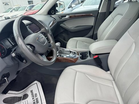 Used 2016 Audi Q5 2.0T Premium Plus w/ Technology Package image 28