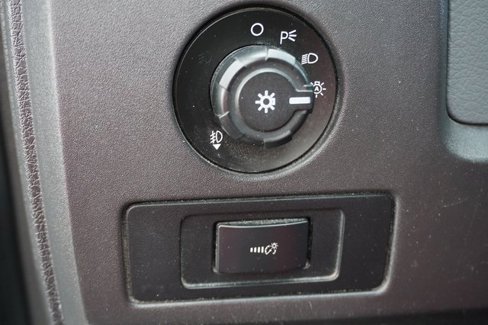 Used 2013 Ford F150 XLT w/ Luxury Equipment Group image 26
