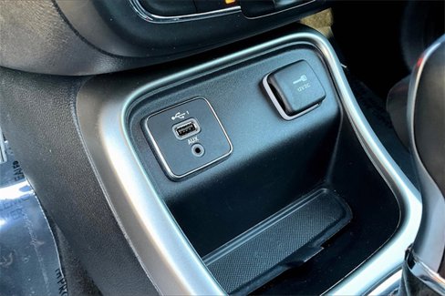 Used 2020 Jeep Compass Latitude image 16