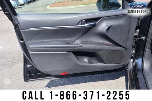 Used 2024 Toyota Camry SE image 13