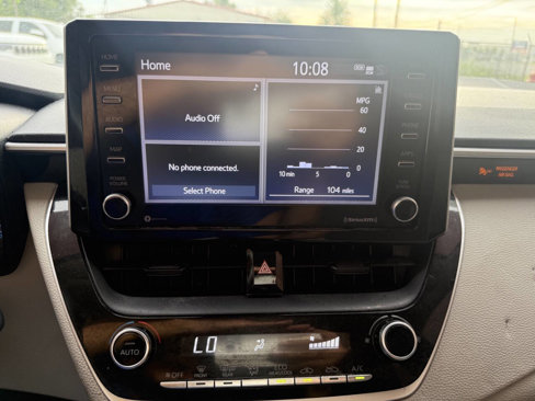 Used 2021 Toyota Corolla LE image 11