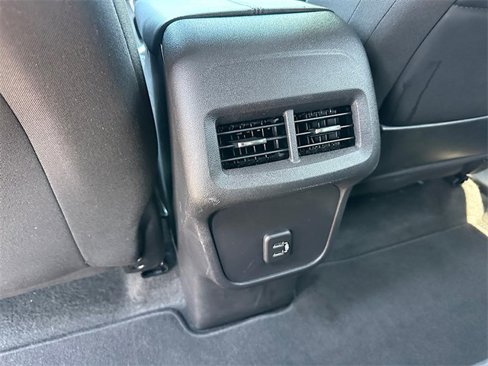 Used 2024 GMC Terrain SLE image 19