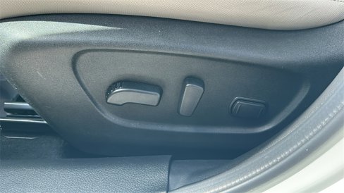 Used 2018 Nissan Rogue Sport SV image 14