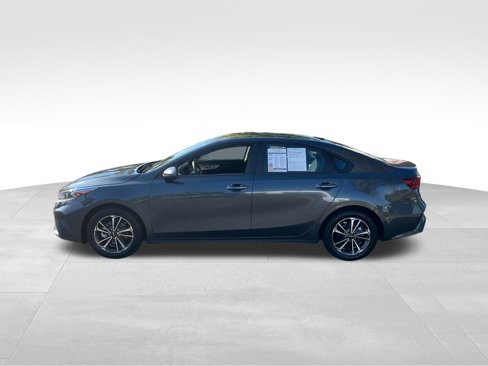 Used 2023 Kia Forte LXS image 4