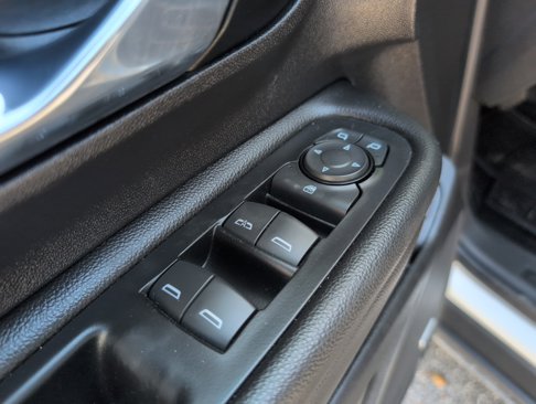 Used 2021 GMC Terrain SLT w/ Infotainment Package II image 12