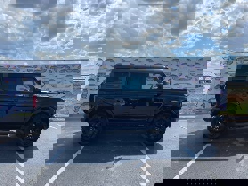 Certified 2024 Ford Bronco Black Diamond image 1