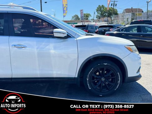Used 2016 Nissan Rogue SV image 5