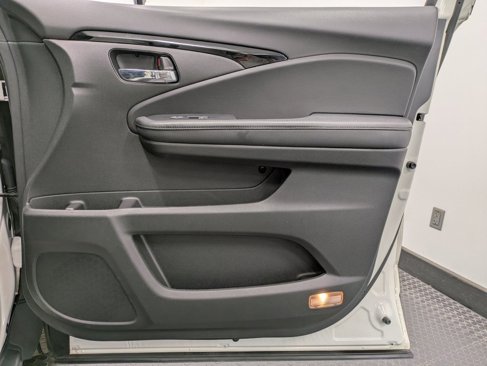 Certified 2019 Honda Passport Touring image 27