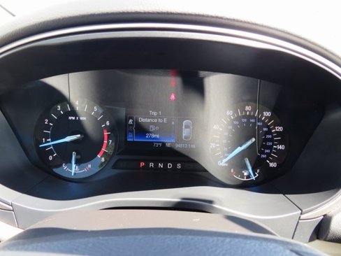 Used 2014 Ford Fusion SE image 12