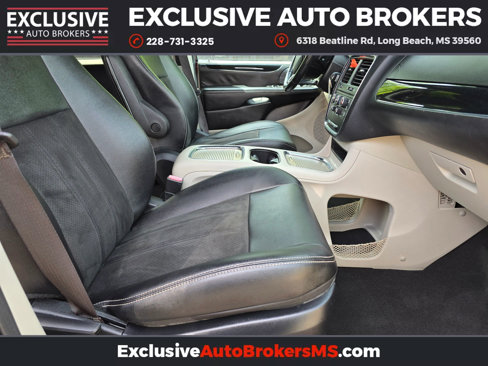 Used 2019 Dodge Grand Caravan SXT image 40