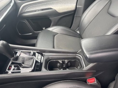 Used 2023 Jeep Compass Latitude image 13