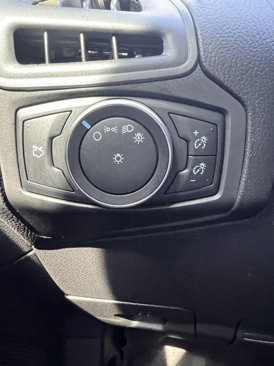 Used 2017 Ford Focus SE image 20