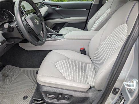 Used 2022 Toyota Camry SE image 13