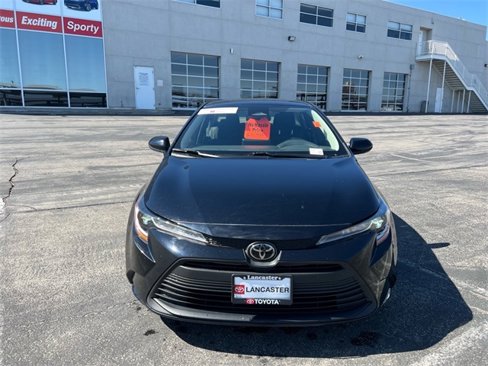 Certified 2023 Toyota Corolla LE image 3