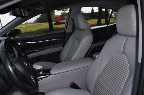 Used 2019 Toyota Camry SE image 11