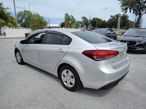 Used 2018 Kia Forte LX image 5