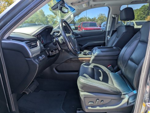 Used 2019 Chevrolet Suburban LT image 23
