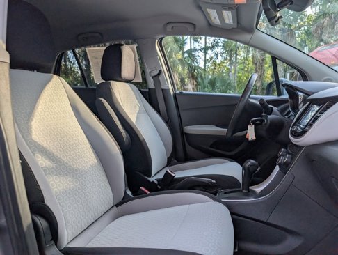 Used 2020 Chevrolet Trax LS w/ Tint and Cruise Package image 17
