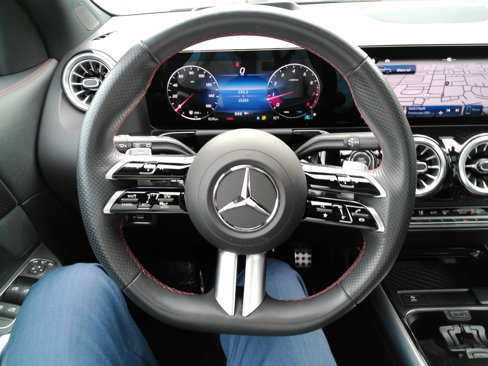Certified 2025 Mercedes-Benz GLA 250 4MATIC image 30