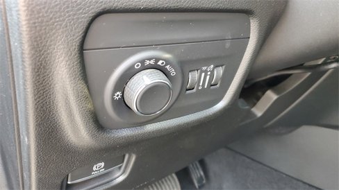 Certified 2021 Jeep Grand Cherokee L Laredo image 8