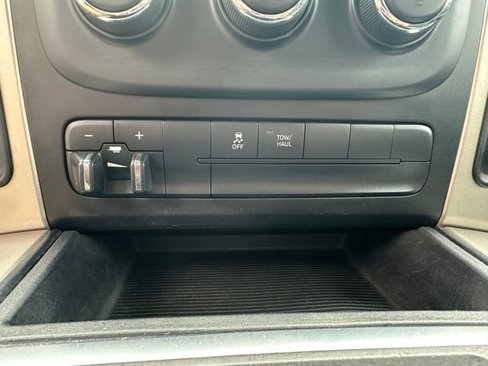 Used 2014 RAM 2500 SLT image 17