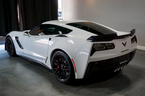 Used 2015 Chevrolet Corvette Z06 w/ Z07 Performance Package image 35