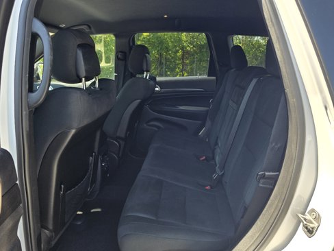 Used 2017 Jeep Grand Cherokee Laredo image 31