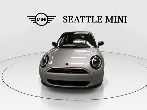 New 2025 MINI Cooper 4-Door Hardtop image 4