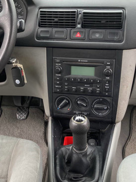 Used 2006 Volkswagen Golf GL image 10