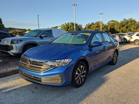Used 2024 Volkswagen Jetta S image 2