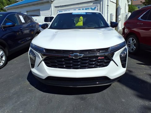 Certified 2025 Chevrolet Trax RS image 50