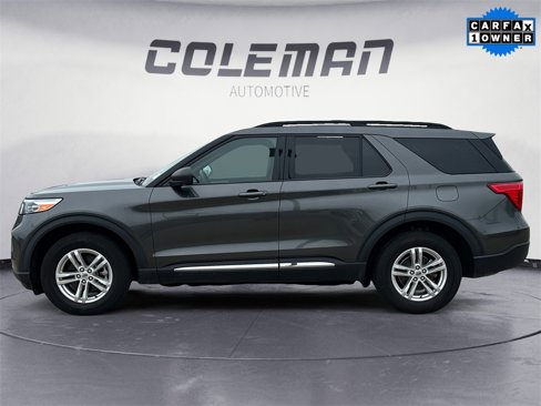 Used 2020 Ford Explorer XLT image 2