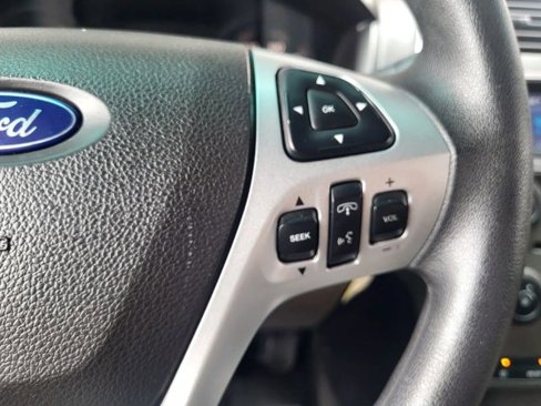 Used 2015 Ford Explorer FWD image 8